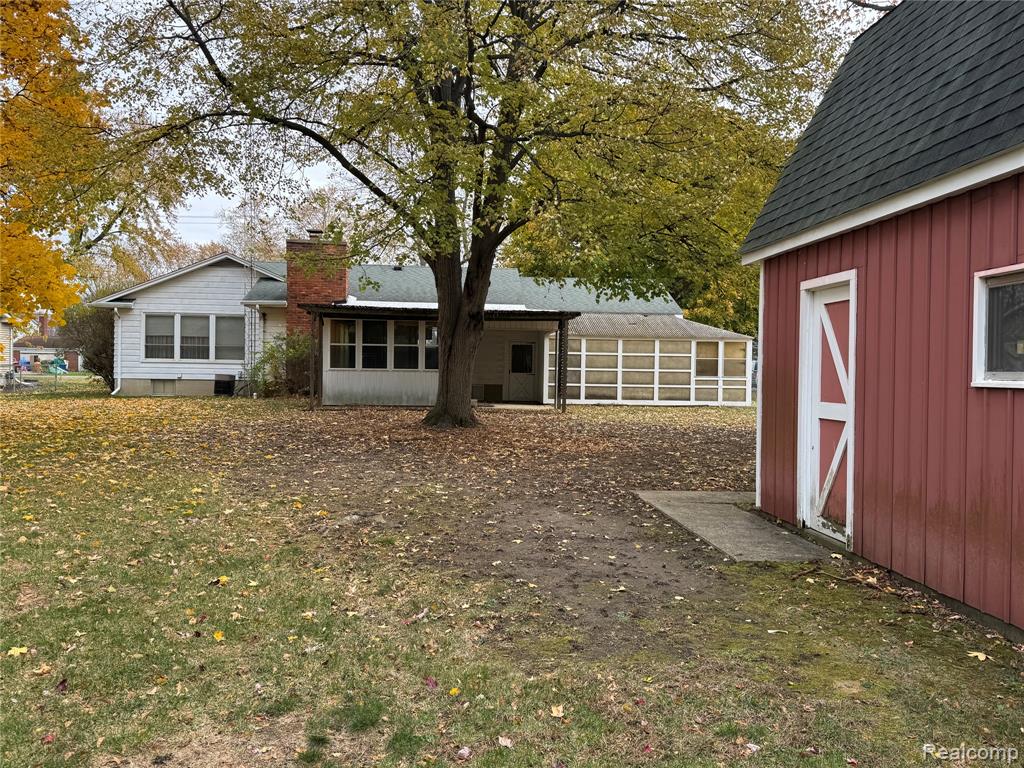 5374 Torrey Road, Flint, MI 48507 — Photo 36