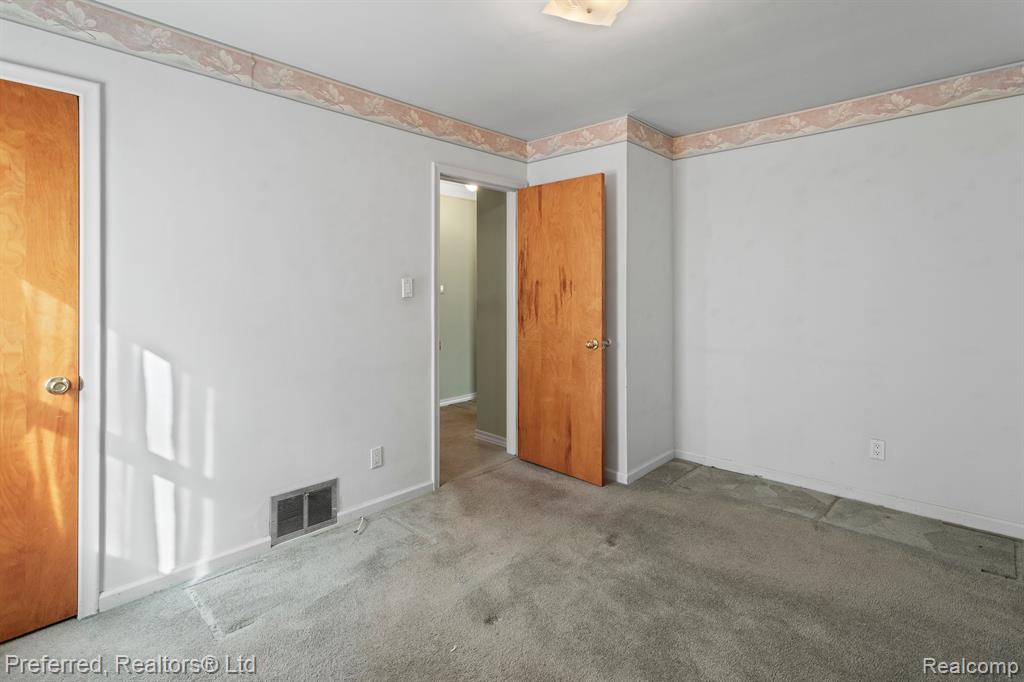 9980 HUBERT Avenue, Allen Park, MI 48101 — Photo 14