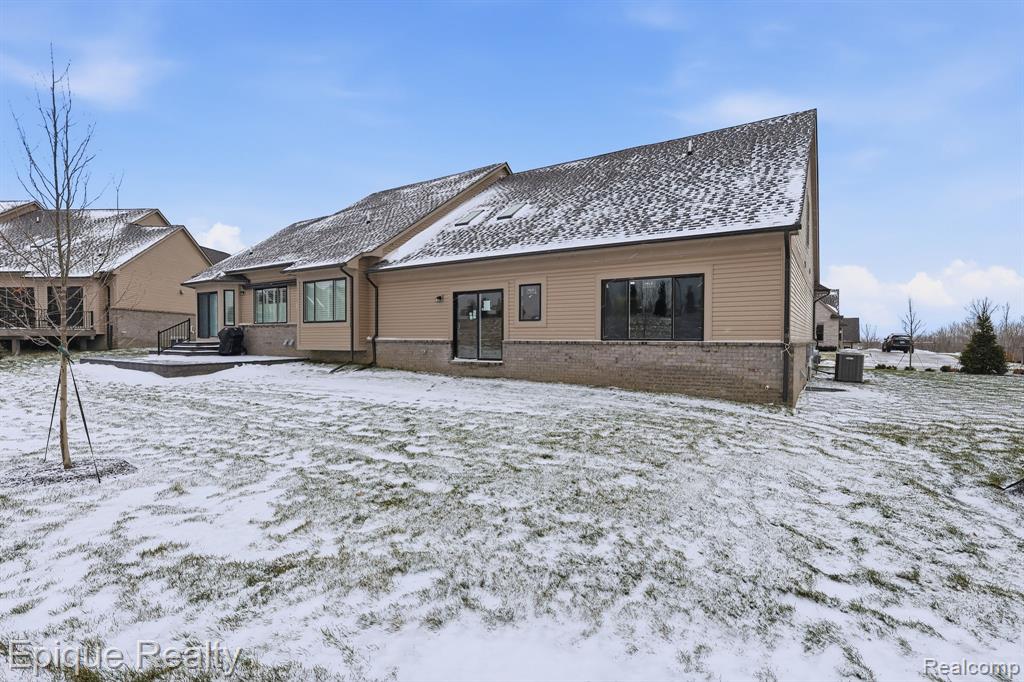 600 Cornerstone Drive, Oxford, MI 48371 — Photo 3