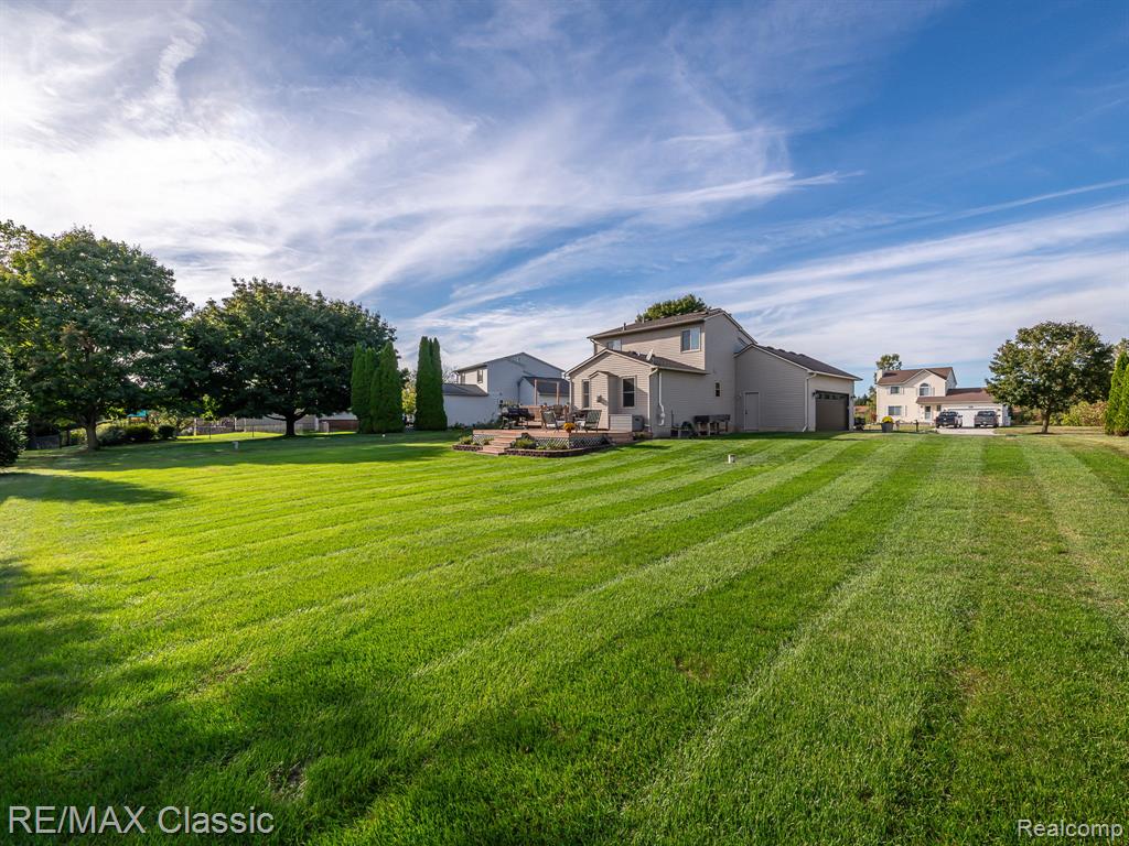 286 Waterlily, Whitmore Lake, MI 48189 — Photo 28
