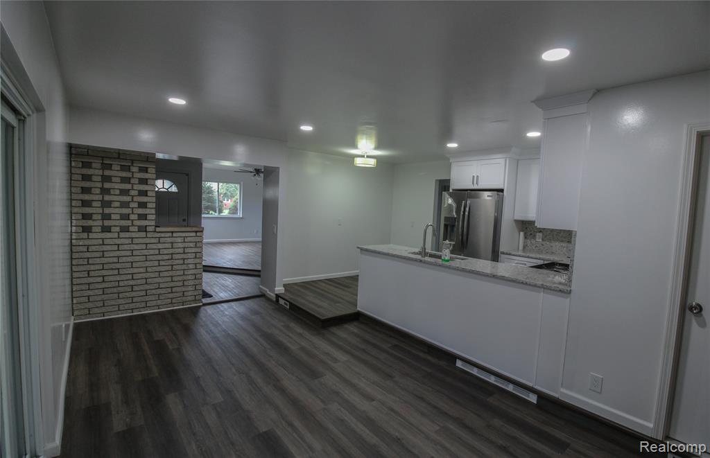 40159 William Drive, Sterling Heights, MI 48313 — Photo 8