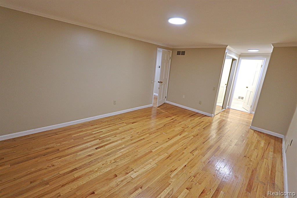 4003 OLD DOMINION Drive, West Bloomfield, MI 48323 — Photo 33