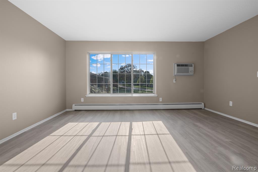 436 Romeo Rd Road, 322, Rochester, MI 48307