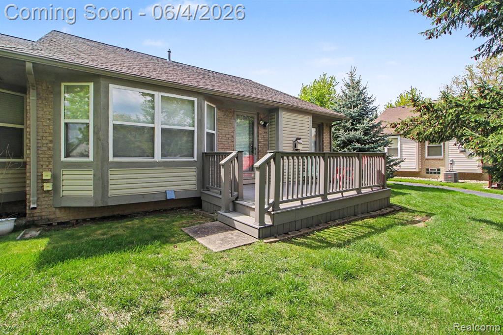22840 Woodcreek Drive, Taylor, MI 48180 — Photo 24