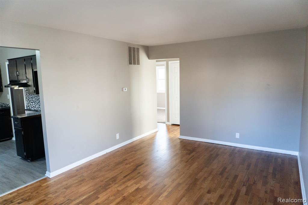 4418 Brunswick Avenue, Flint, MI 48507 — Photo 7