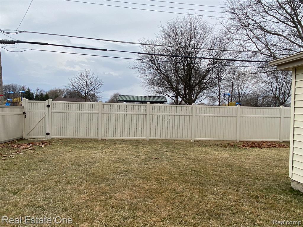 8647 DONNA Street, Westland, MI — Photo 29