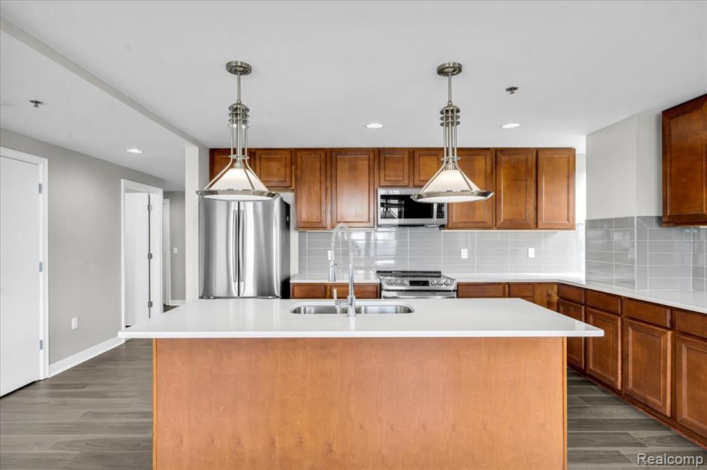 525 W Lafayette Boulevard, 18E, Detroit, MI 48226 — Photo 15