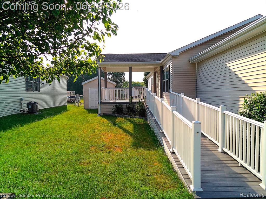 289 Pompano Court, Lapeer, MI 48446