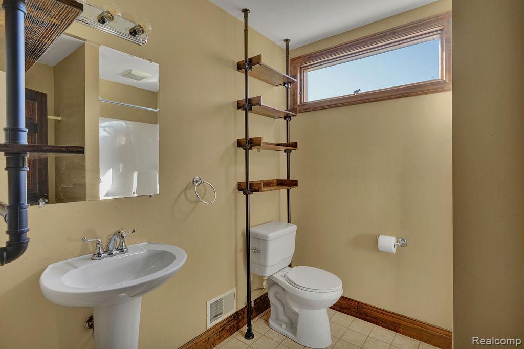 14380 Dice Road, Hemlock, MI 48626 — Photo 46