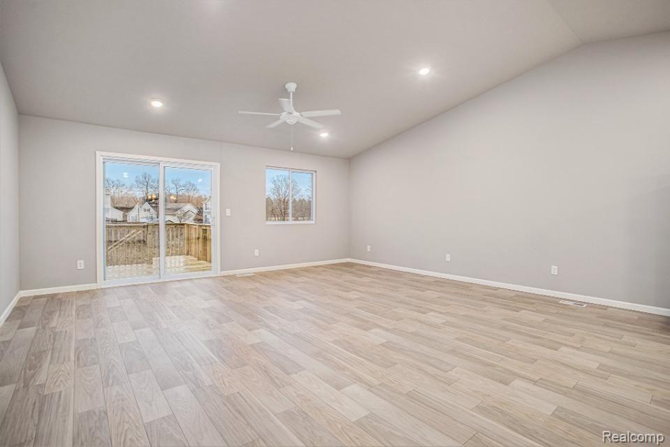 208 Kingsberry Drive, Blissfield, MI 49228 — Photo 3