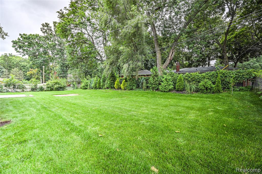 52461 Pappy Lane, Shelby Twp, MI 48316 — Photo 32