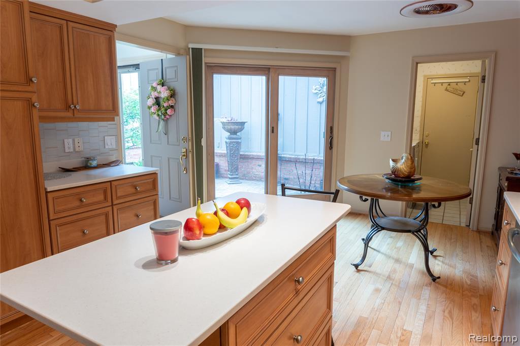 37839 Siena Drive, Farmington Hills, MI 48331 — Photo 11