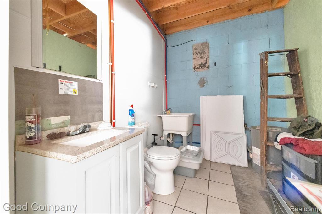 7631 E Warren Avenue, Detroit, MI 48214 — Photo 15