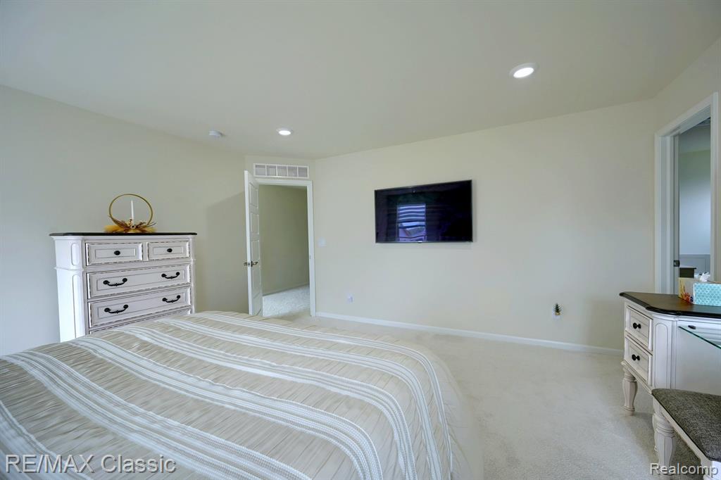 2785 Trillium Hills Drive, Commerce Twp, MI 48382 — Photo 25