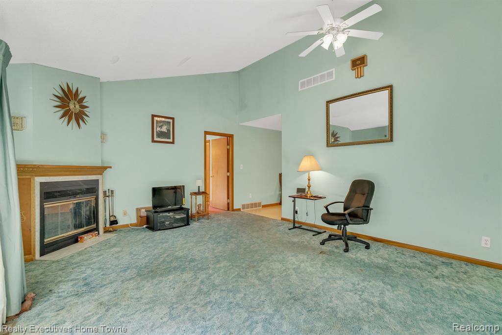 4602 Meadowlawn Drive, Fort Gratiot, MI 48059 — Photo 16