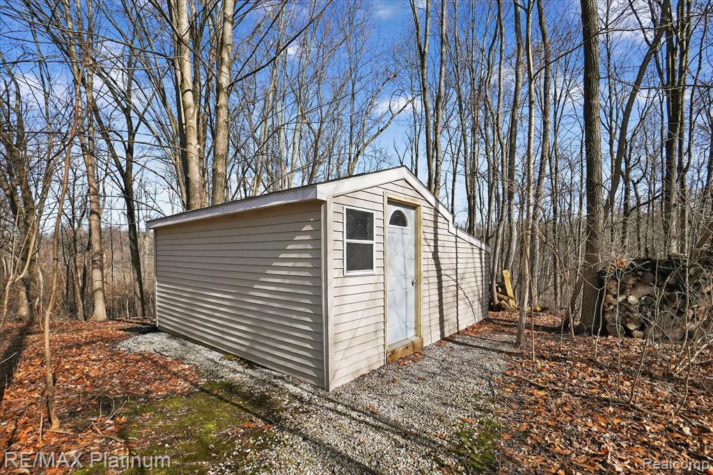 2206 Moorlands View, Howell, MI 48855 — Photo 38