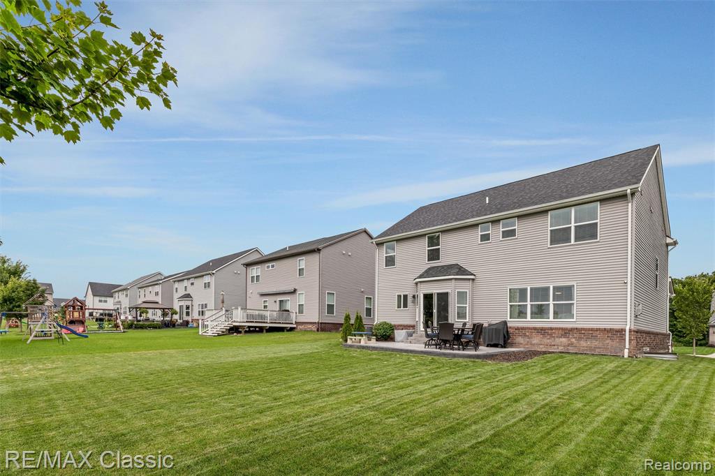 801 Kestrel Court, South Lyon, MI 48178 — Photo 40