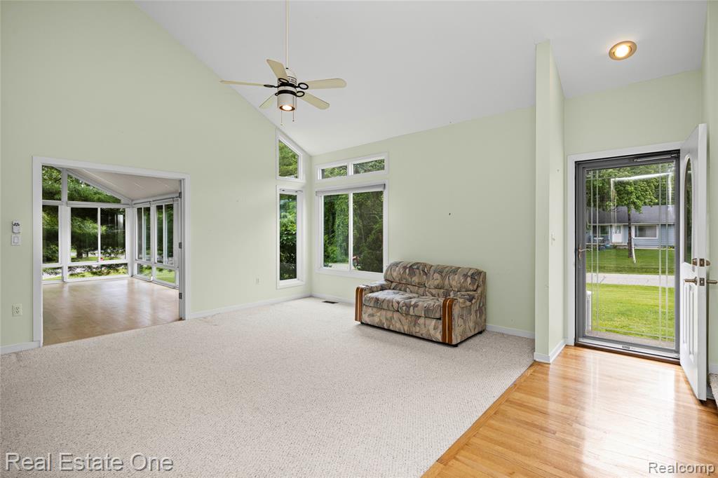 4642 Ponderosa Street, Commerce Twp, MI 48382 — Photo 6