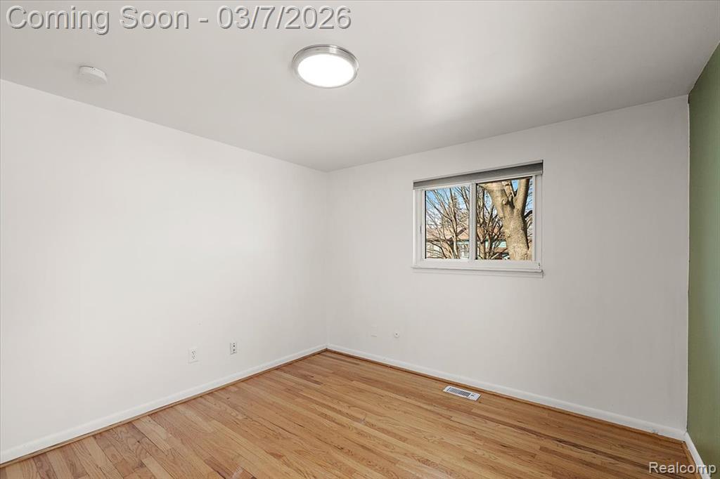 608 Amelia Avenue, Royal Oak, MI 48073 — Photo 14