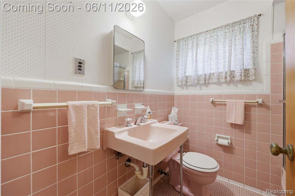 29609 Mark Avenue, Madison Heights, MI 48071 — Photo 19