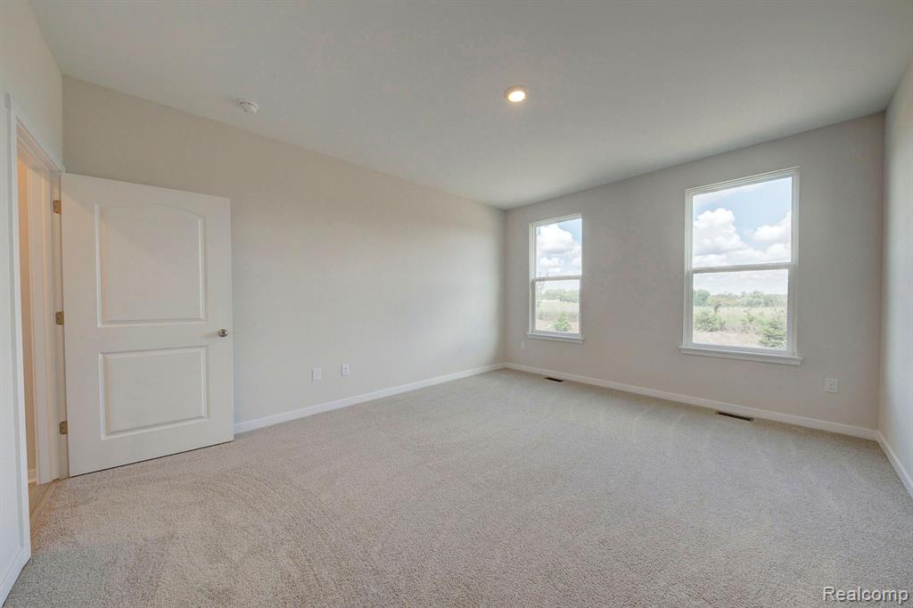 549 BIRKDALE Drive, Howell, MI 48843 — Photo 18