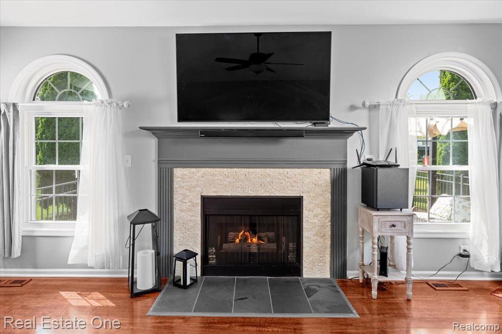 805 WOODLEIGH Way, Oxford, MI 48371 — Photo 27