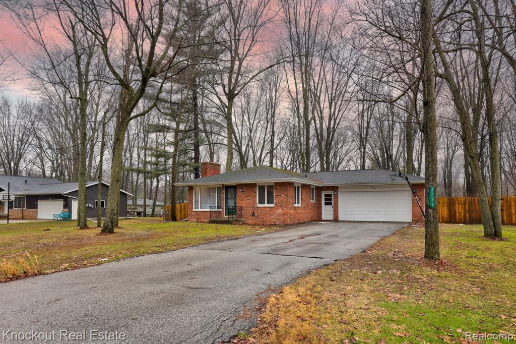4256 Emerald Drive, Bridgeport, MI 48722 — Photo 43