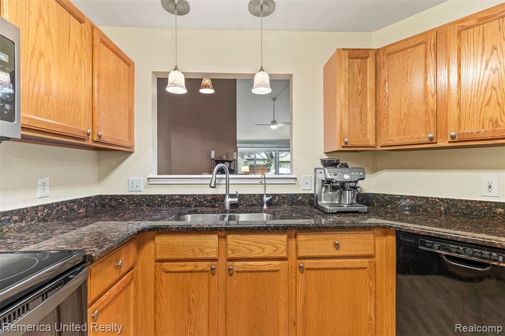 746 Red Maple Lane, Wixom, MI 48393 — Photo 8