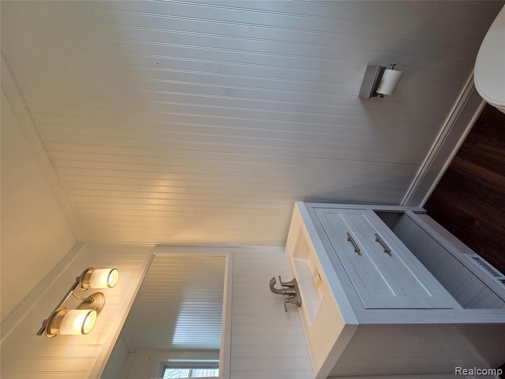 5372 Moceri Lane, Grand Blanc, MI 48439 — Photo 20