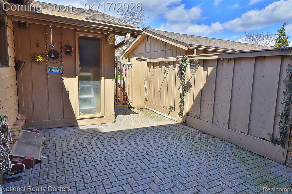 7309 Creek View Circle, West Bloomfield, MI — Photo 38