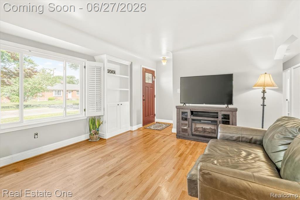 9900 Brookfield Street, Livonia, MI 48150 — Photo 17