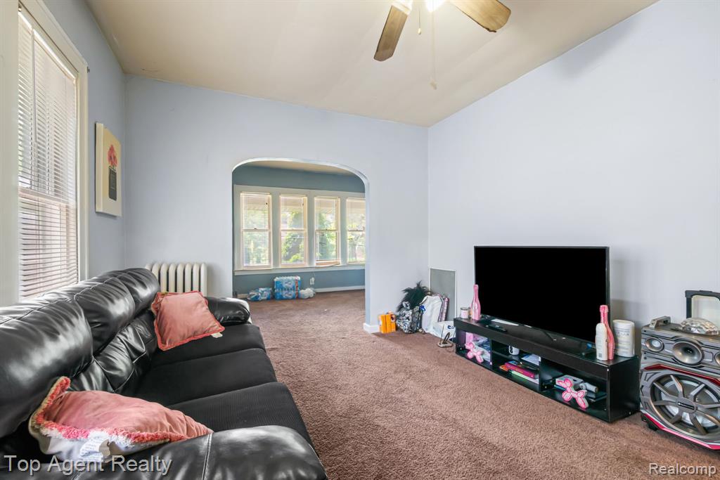 3958 Buckingham Avenue, Detroit, MI 48224 — Photo 11