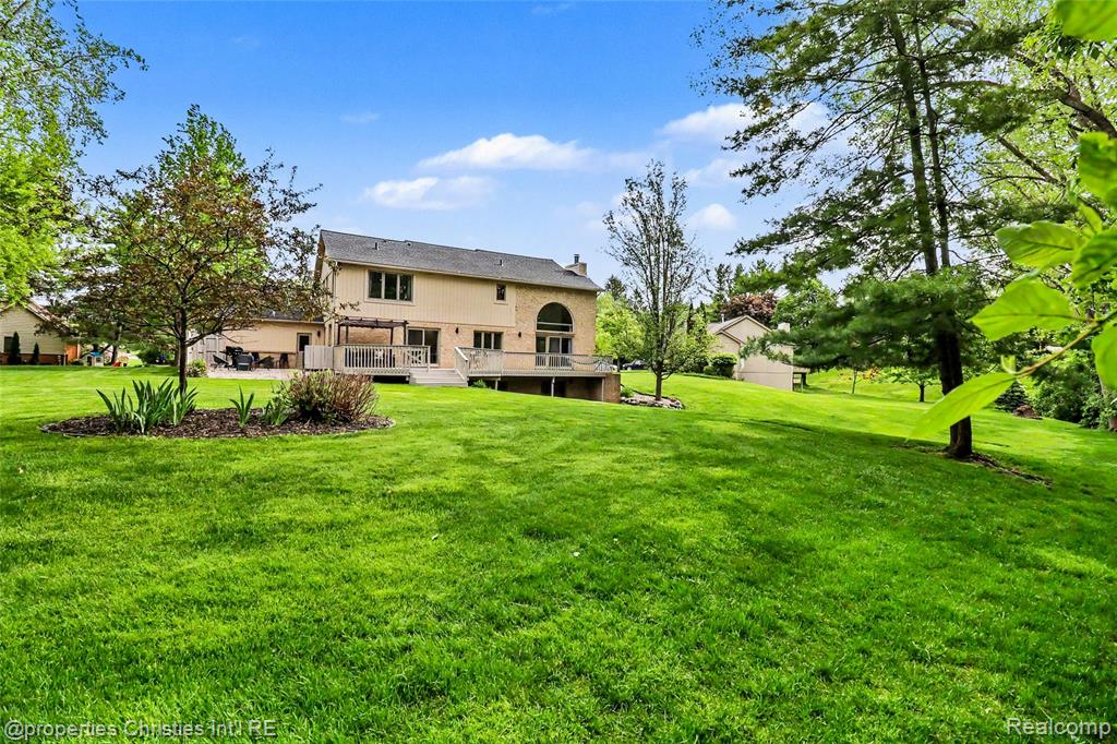 252 Granada Drive, White Lake, MI — Photo 37