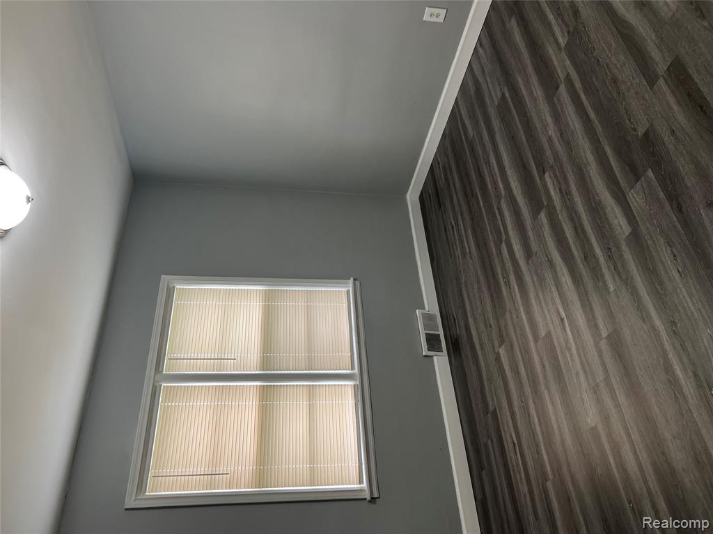 801 Hubbard Avenue, Flint, MI 48503 — Photo 9