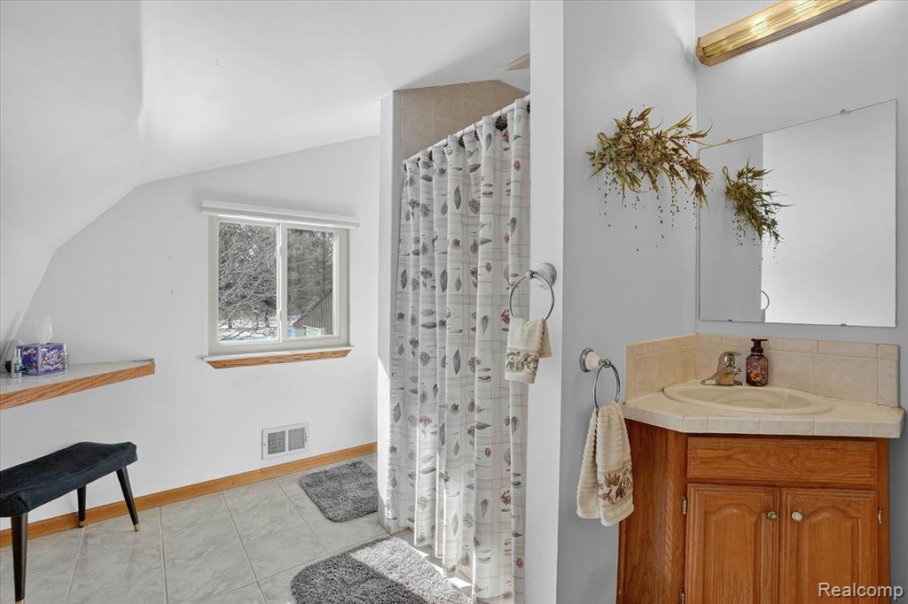 14463 Seymour Road, Linden, MI 48451 — Photo 22