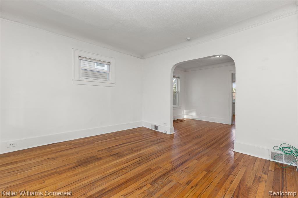 790 JEWELL (Lower) Street, Ferndale, MI 48220 — Photo 8