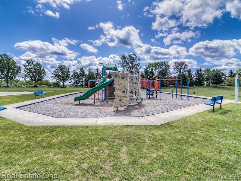 6548 Prince Blvd, Fenton, MI 48430 — Photo 22