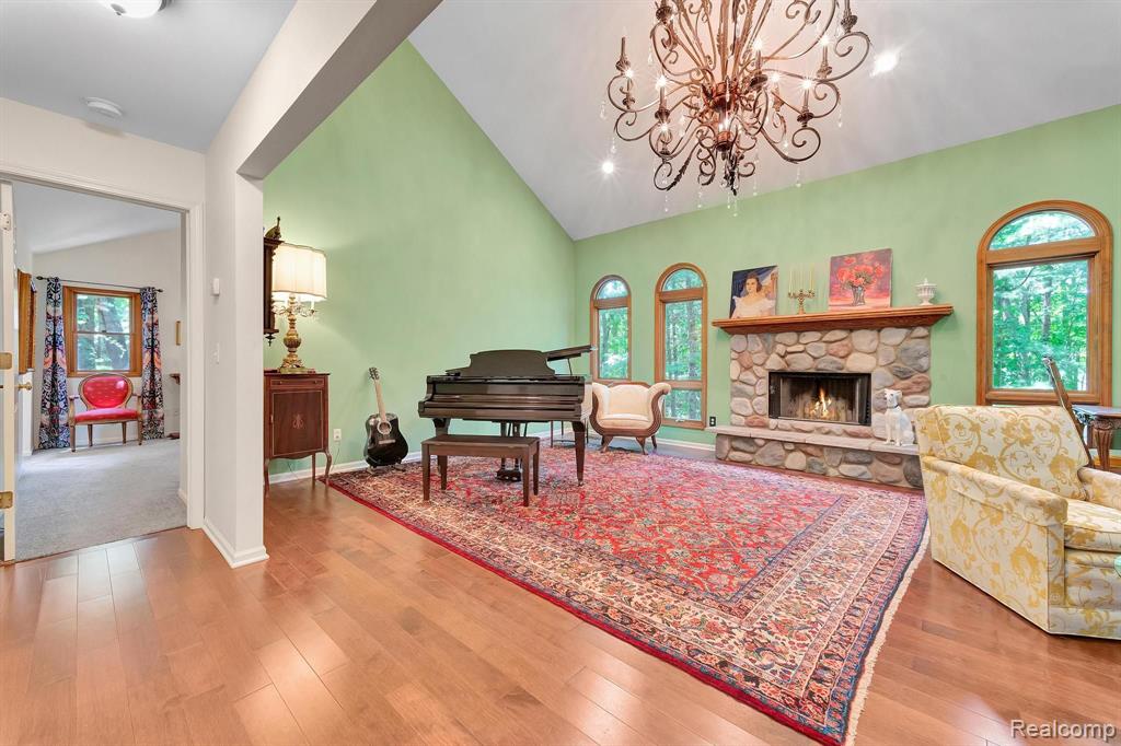 573 NAKOMIS Trail, Lake Orion, MI 48362 — Photo 12