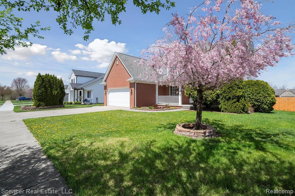 61 Old Carriage Lane, Lapeer, MI 48446 — Photo 5