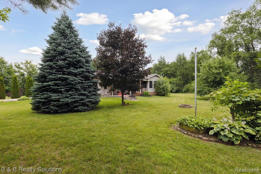 2264 Dodds Road, North Branch, MI 48461 — Photo 30
