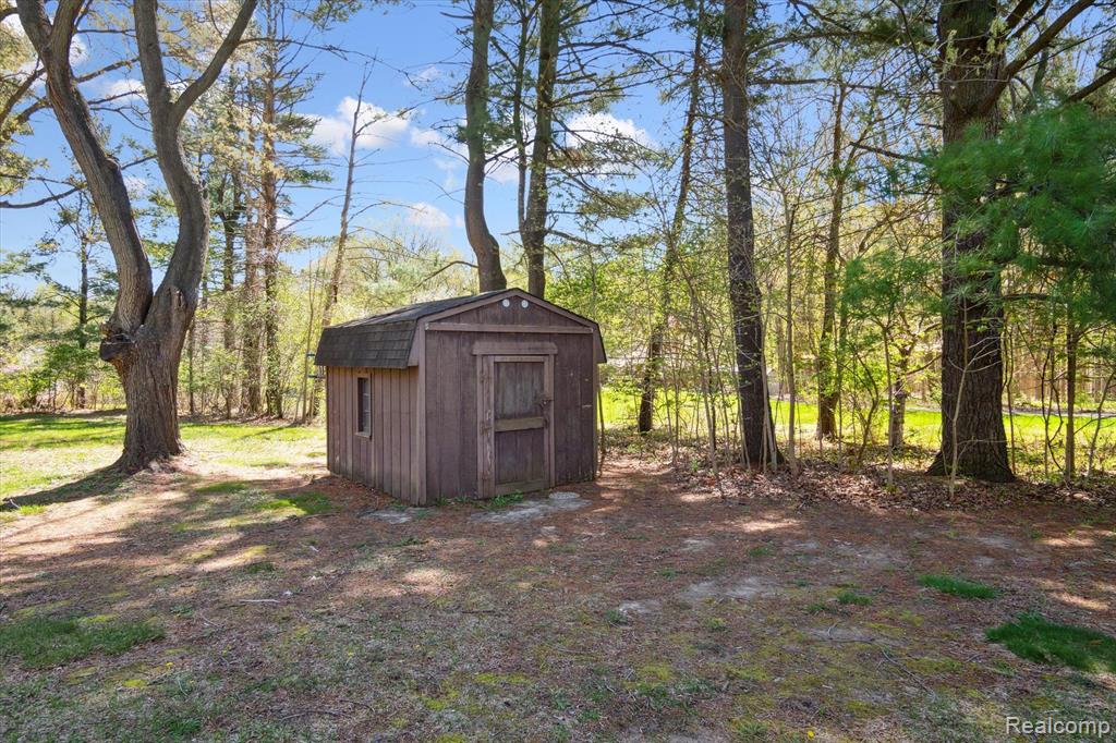 3958 NAPIER Road, Canton, MI 48187 — Photo 33
