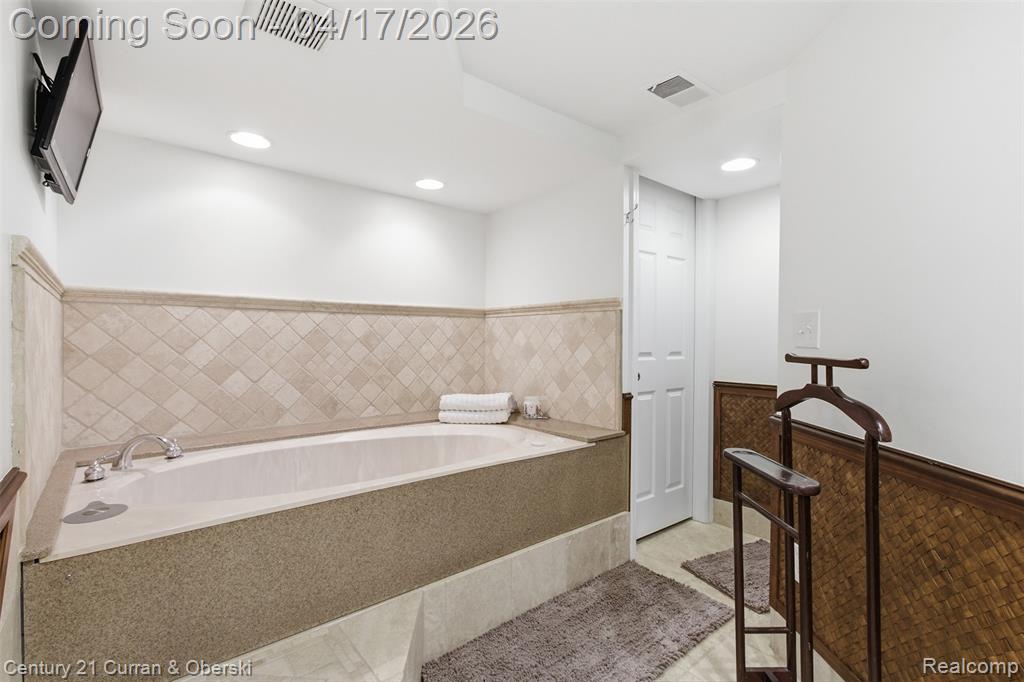 2729 Thomas Avenue, Berkley, MI 48072 — Photo 18
