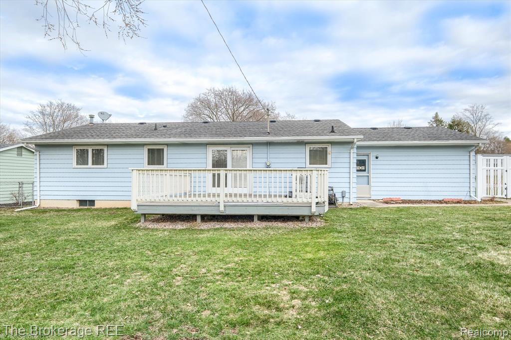 418 Windmill Point Drive, Flushing, MI 48433 — Photo 3