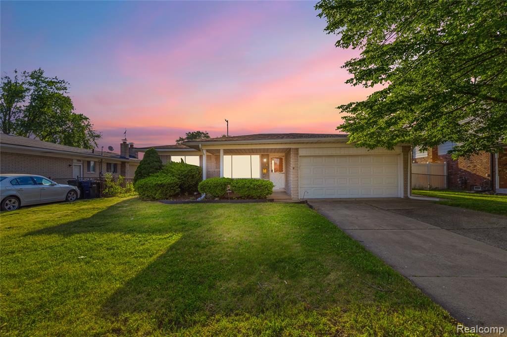 35074 LANA Lane, Sterling Heights, MI 48312
