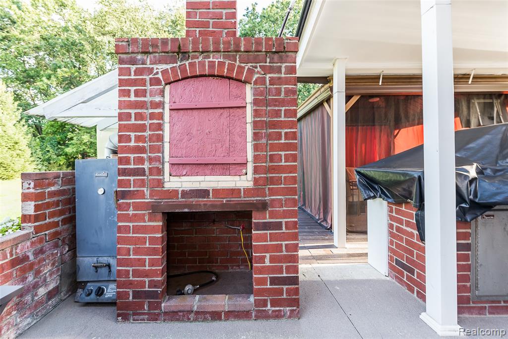 61121 Kocher Drive, South Lyon, MI 48178 — Photo 53