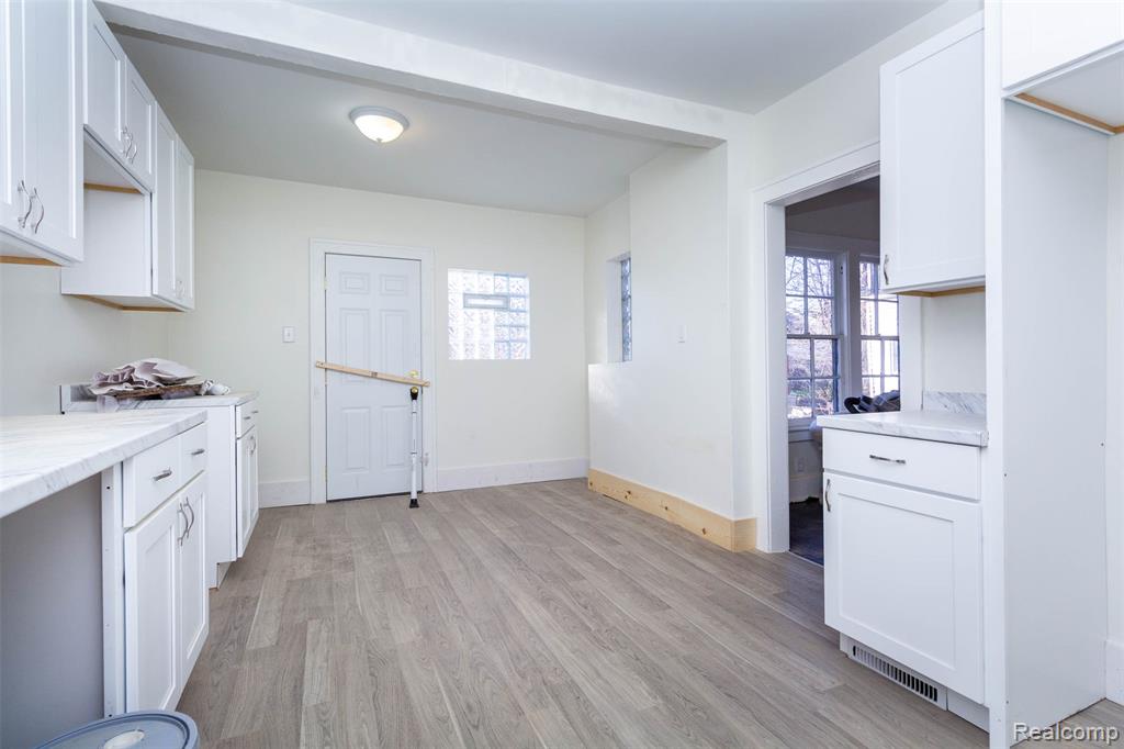 2261 Lawrence Street, Detroit, MI 48206 — Photo 11