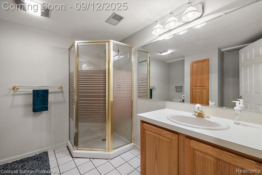 49238 Plum Tree Drive, Plymouth, MI 48170 — Photo 63