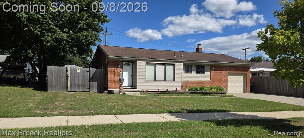 1136 N Selfridge Boulevard, Clawson, MI