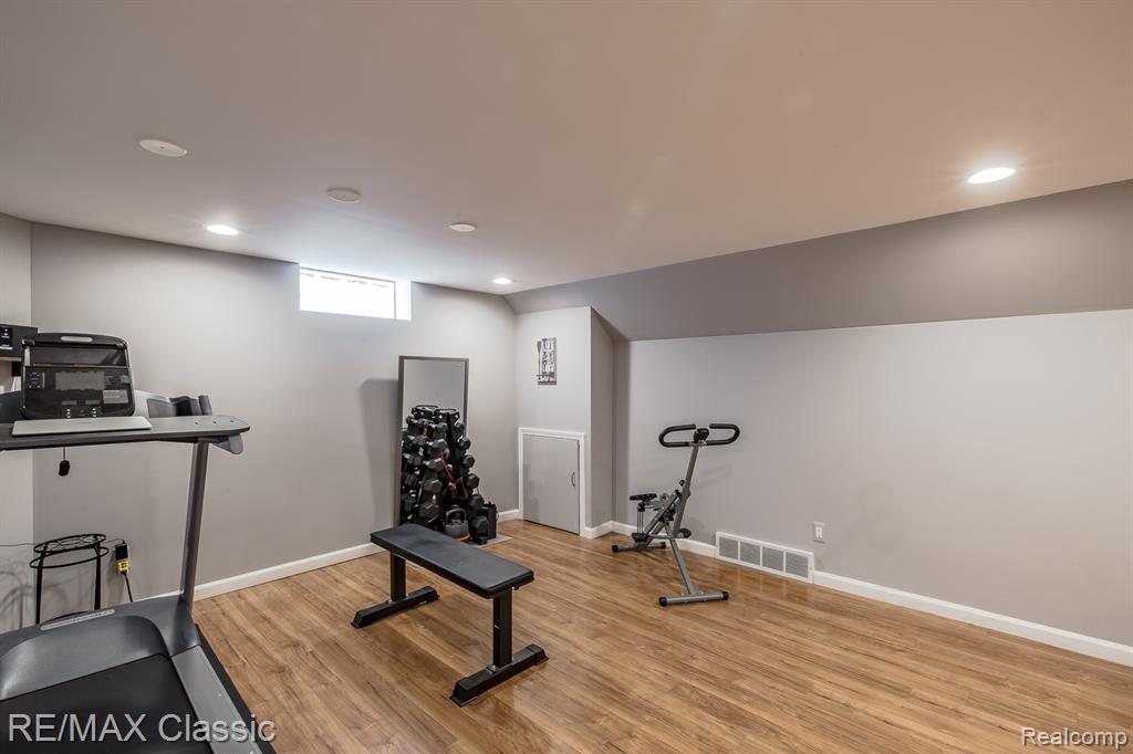 4422 Rosewold Avenue, Royal Oak, MI 48073 — Photo 19