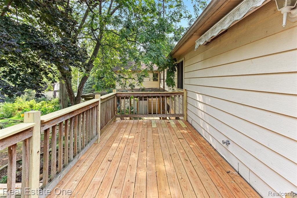 2509 Golden Shores Drive, Fenton, MI 48430 — Photo 15